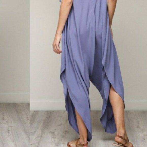 Lightweight Jumpsuit - Picture 10 of 11